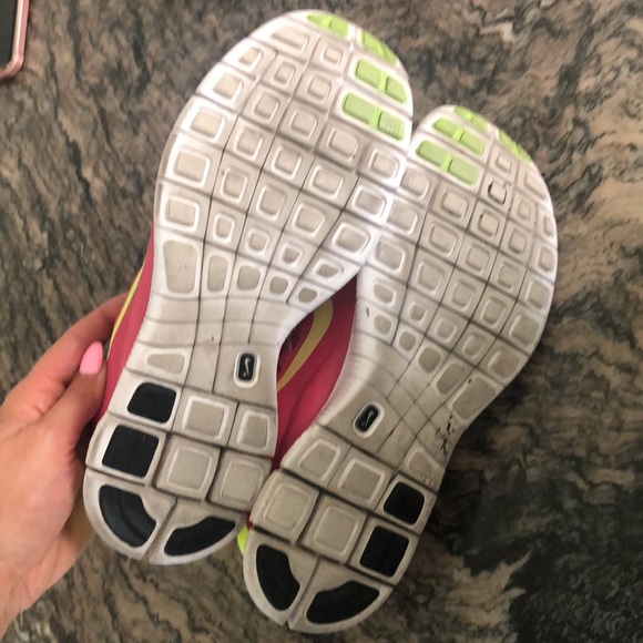 Nike Women’s Shoes - Picture 8 of 8